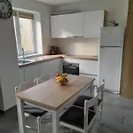 Mihaela Apartament Rab Town