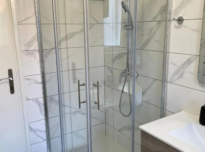 Mihaela Apartament Rab Town