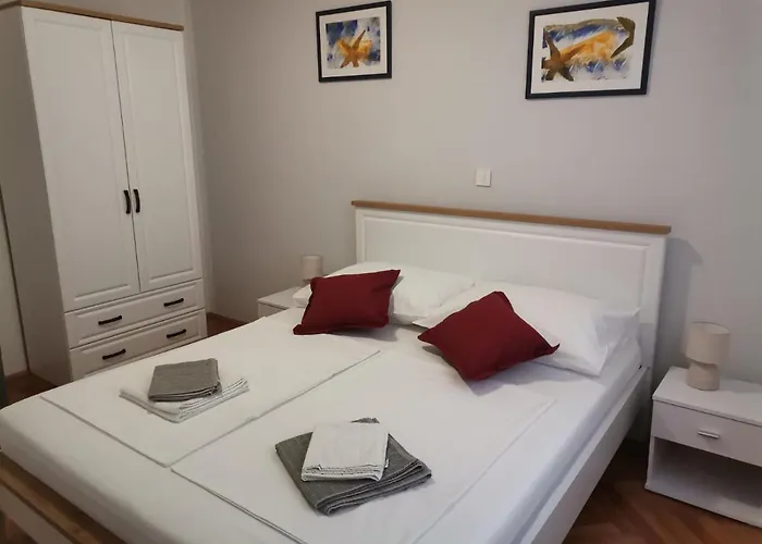 Mihaela Appartement *